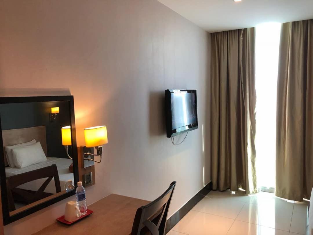 The Room Hotel Miri Rum bild